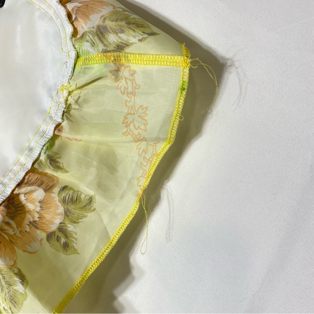 5/$35 Vintage Floral and Striped Ruffled Pillowcases Lot x4 - Picture 16 of 16
